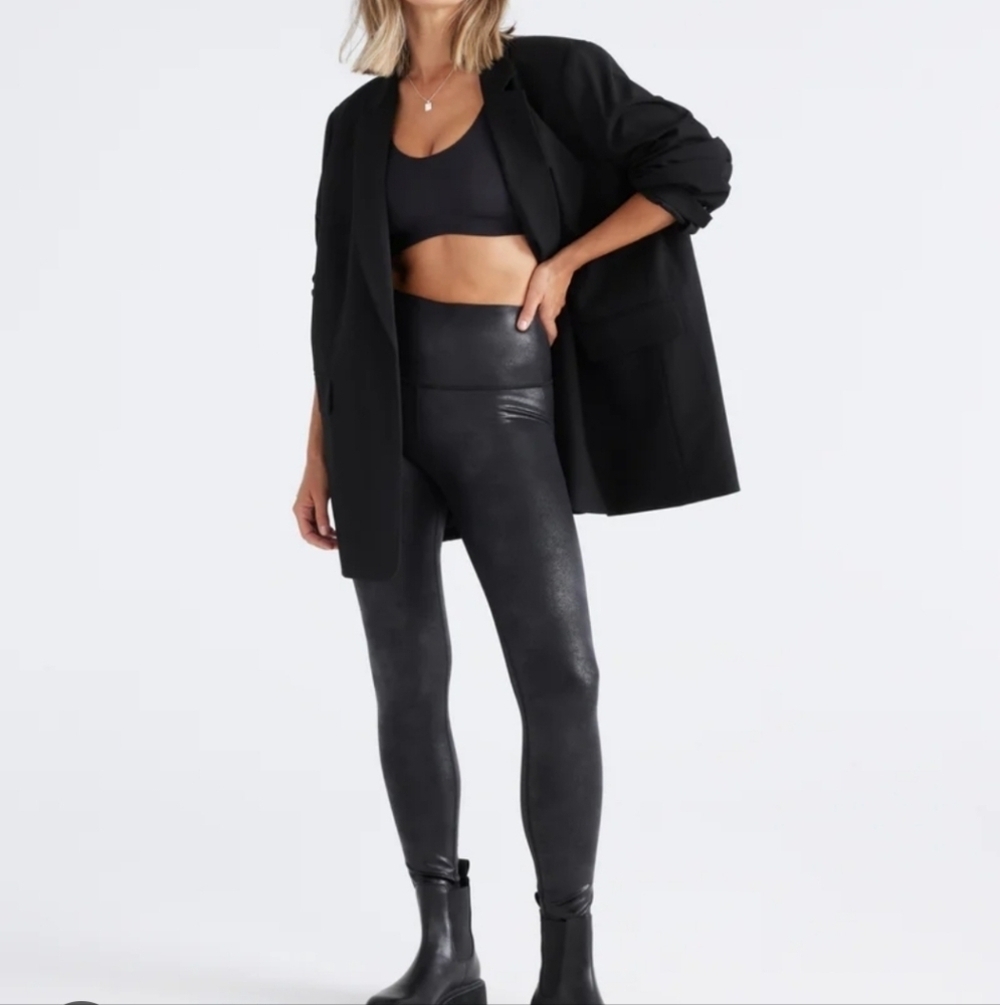 NWT Knix Your Birds Papaya Sculpt Leggings Faux Leather Black Size Large
